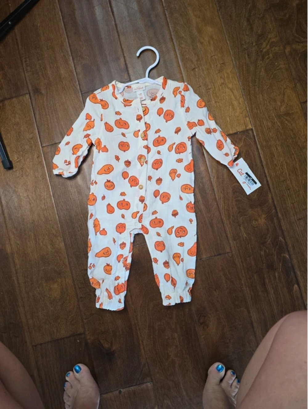 3 to 6m brand knew halloween outfit from target item 435G8